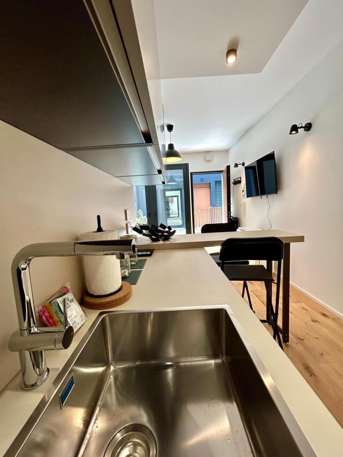 Kibilu Luxury Apt With Terrace, Isola District And Near Garibaldi Station ميلان المظهر الخارجي الصورة