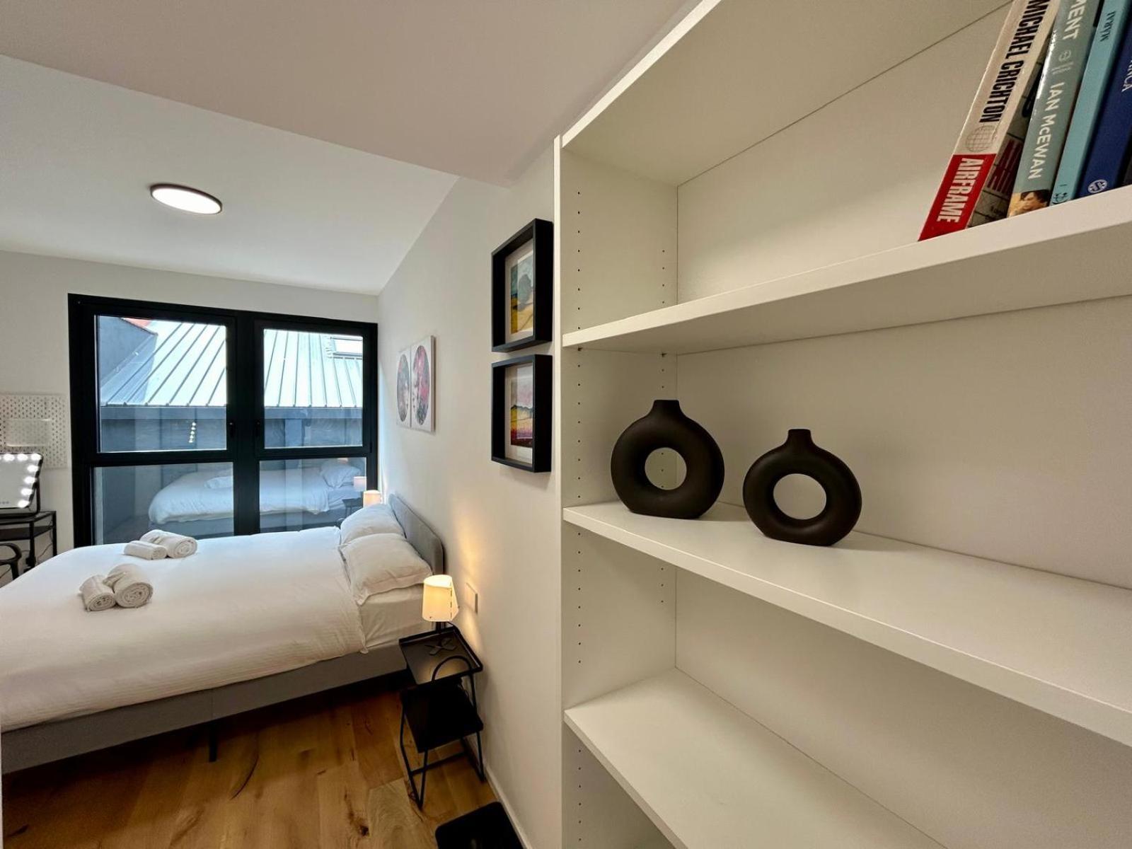 Kibilu Luxury Apt With Terrace, Isola District And Near Garibaldi Station ميلان المظهر الخارجي الصورة