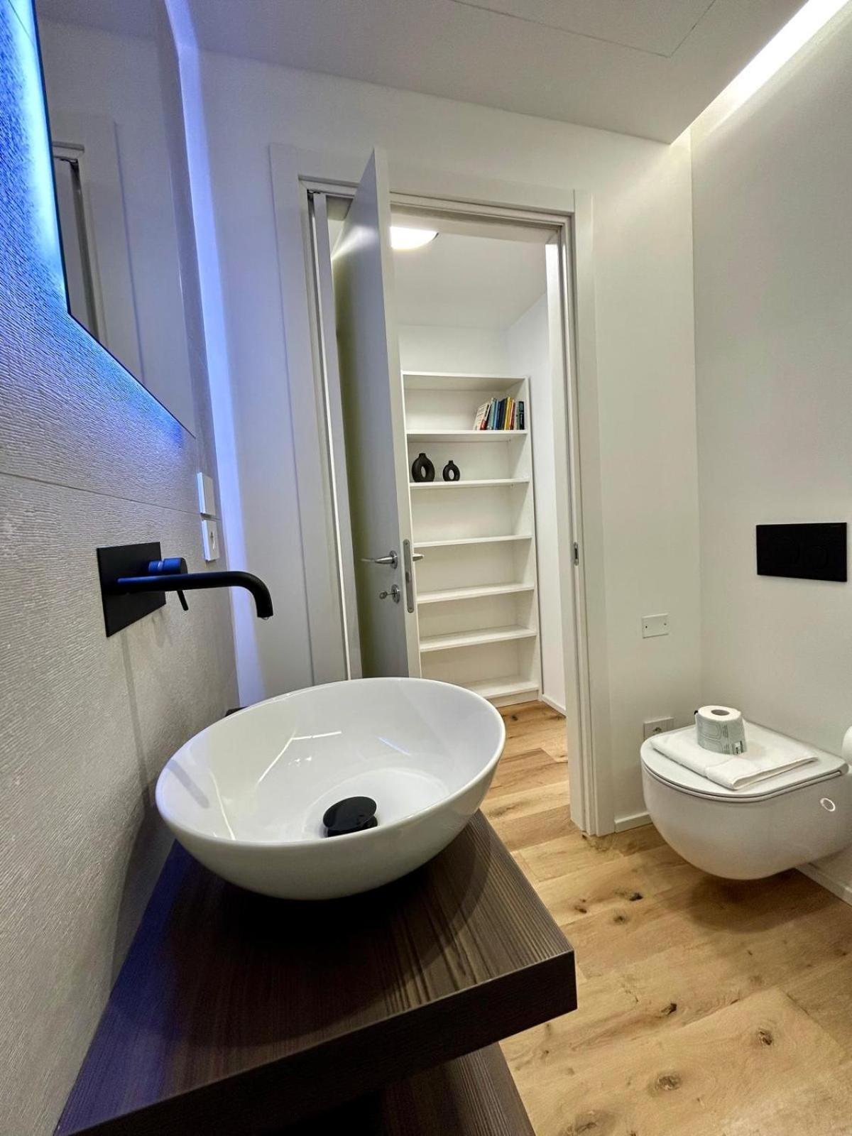 Kibilu Luxury Apt With Terrace, Isola District And Near Garibaldi Station ميلان المظهر الخارجي الصورة